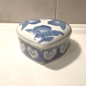 Blue & White Heart-Shaped Ceramic Jewelry Box | Chinese Porcelain Trinket Box